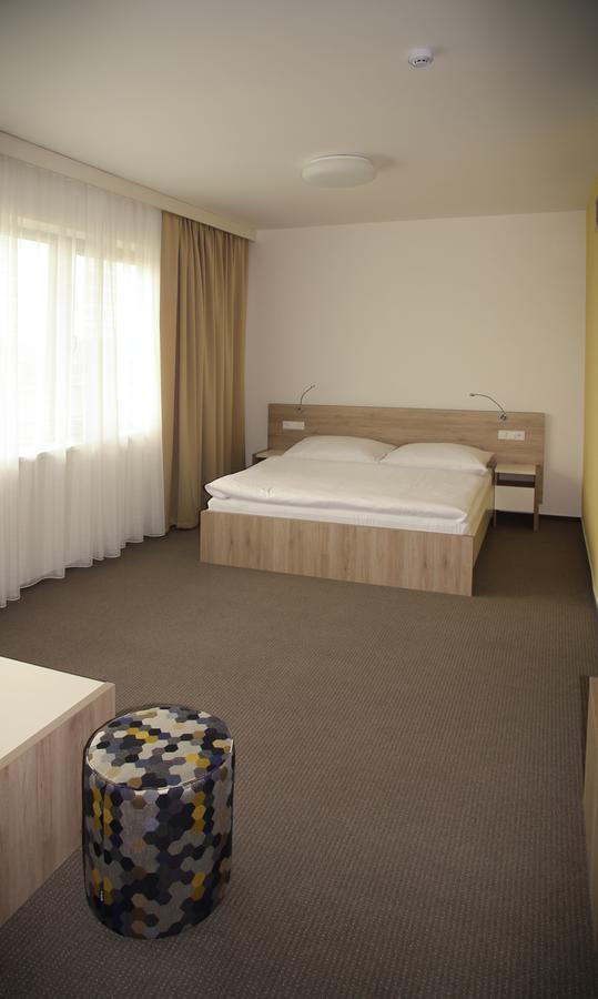 Hotel Devitka Janov Eksteriør billede
