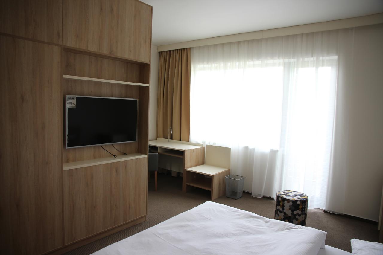 Hotel Devitka Janov Eksteriør billede