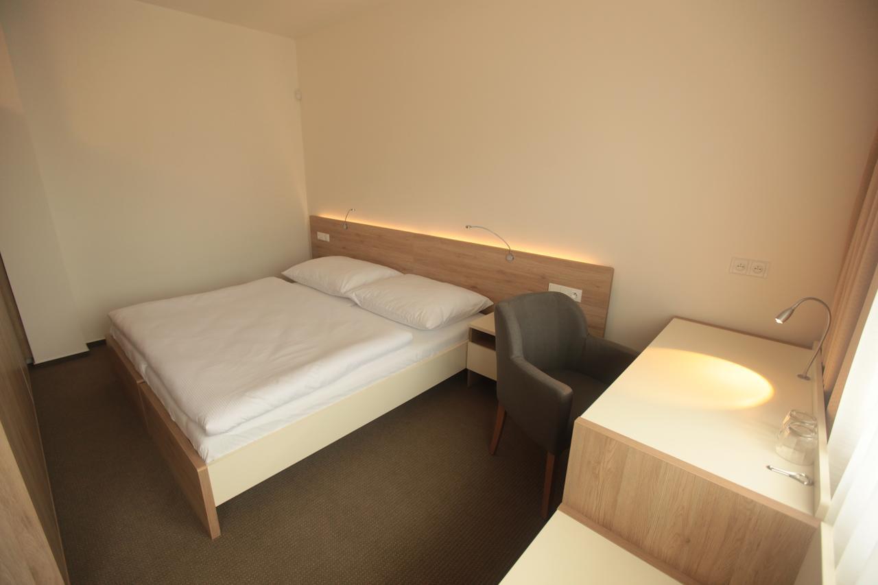 Hotel Devitka Janov Eksteriør billede